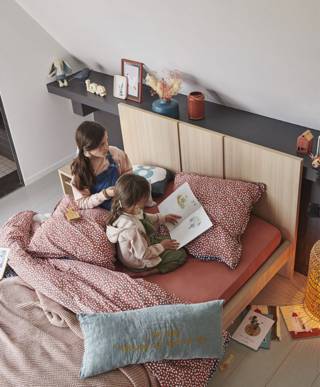 Comment aménager une petite chambre ado sous pente ? meubles gautier
